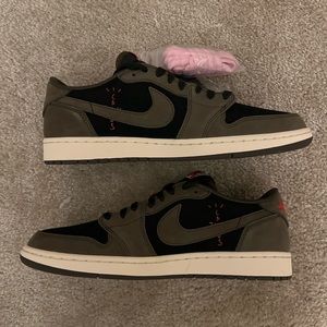 Travis Scott Jordan 1 low mocha